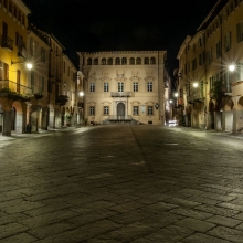 Piazza Cisterna, Biella Piazzo, notturno